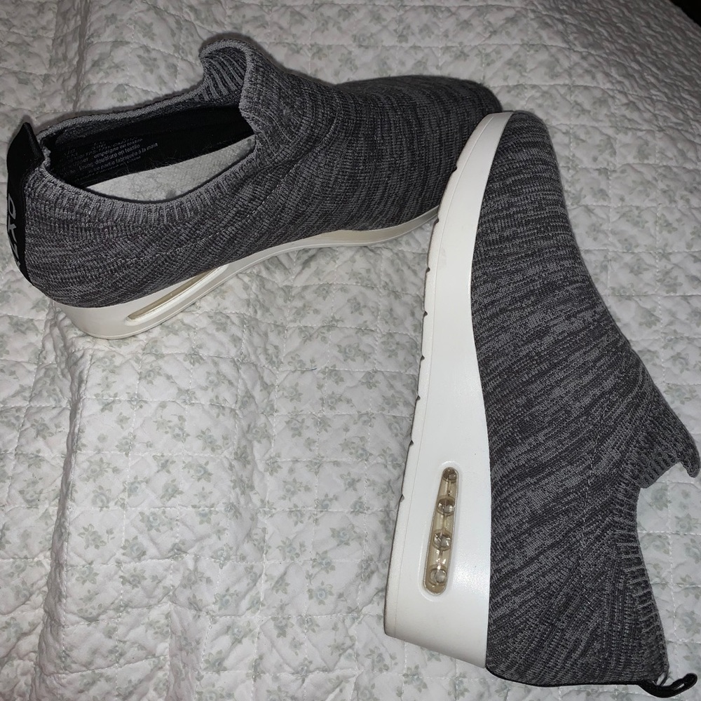 DKNY size 8.5 slip on knit Angie wedgie sneakers